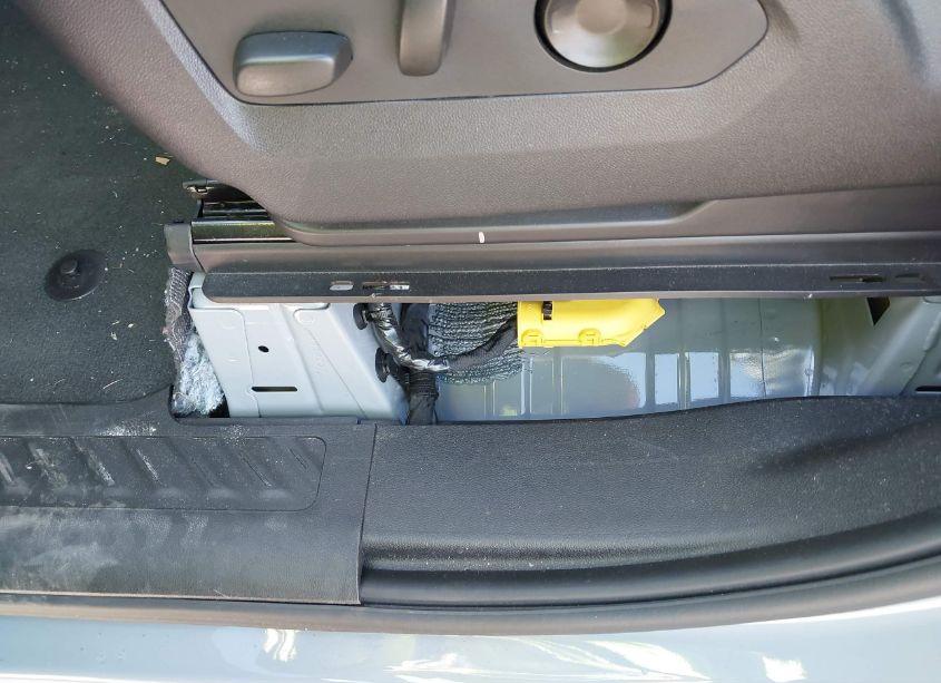 Photo 6 of 2024 Chevrolet Silverado 1500 4WD STANDARD BED CUSTOM (VIN 1GCRDBEK1RZ297418)