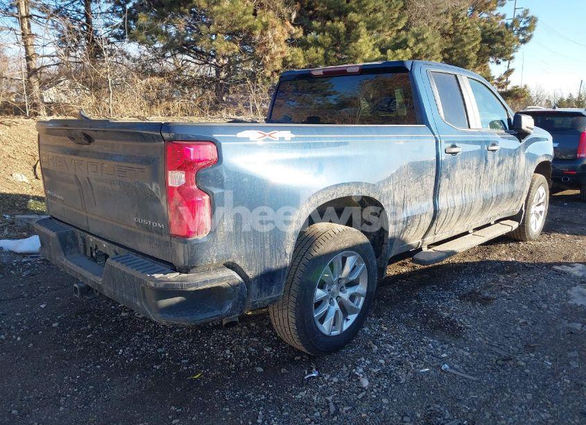 Photo 4 of 2022 Chevrolet Silverado 1500 4WD DOUBLE CAB STANDARD BED CUSTOM (VIN 1GCRDBEK3NZ510976)