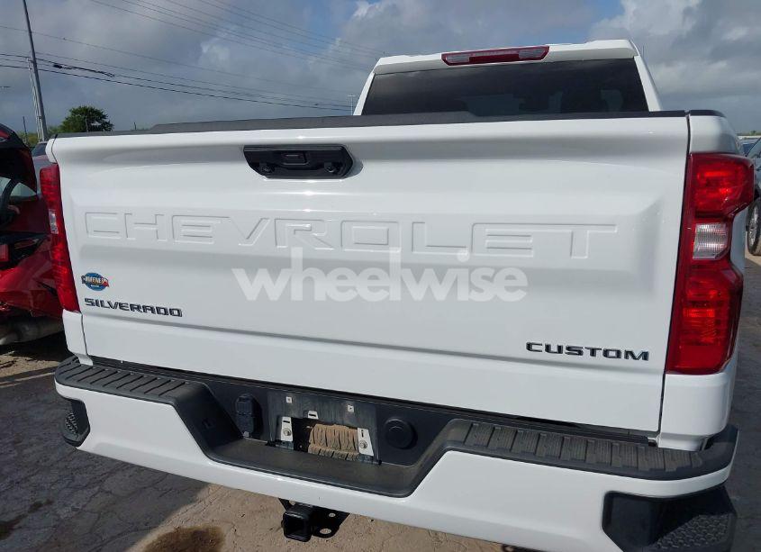 Photo 16 of 2023 Chevrolet Silverado 1500 4WD DOUBLE CAB STANDARD BED CUSTOM (VIN 1GCRDBEK5PZ110677)