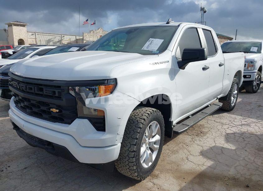 Photo 2 of 2023 Chevrolet Silverado 1500 4WD DOUBLE CAB STANDARD BED CUSTOM (VIN 1GCRDBEK5PZ110677)