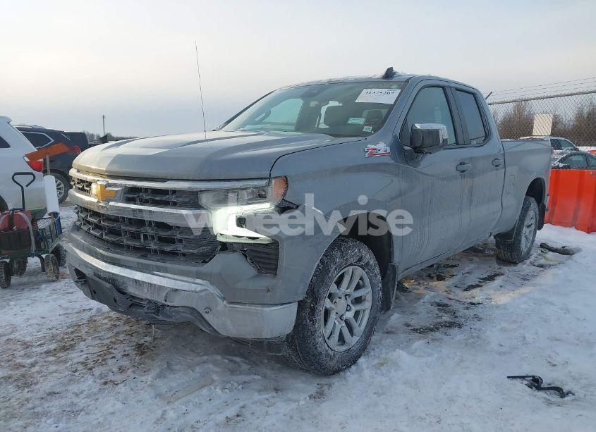 Photo 2 of 2024 Chevrolet Silverado 1500 4WD DOUBLE CAB STANDARD BED LT (VIN 1GCRDDED6RZ212229)