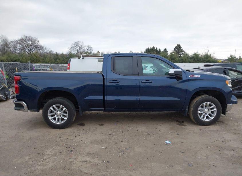 Photo 13 of 2022 Chevrolet Silverado 1500 4WD STANDARD BED LT (VIN 1GCRDDED7NZ582115)