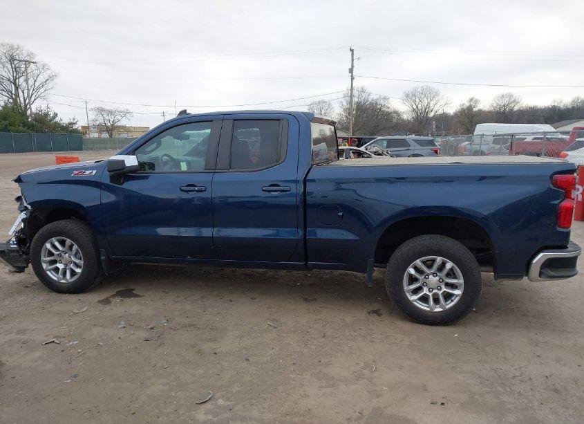 Photo 14 of 2022 Chevrolet Silverado 1500 4WD STANDARD BED LT (VIN 1GCRDDED7NZ582115)