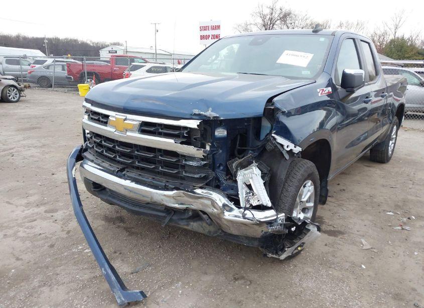 Photo 6 of 2022 Chevrolet Silverado 1500 4WD STANDARD BED LT (VIN 1GCRDDED7NZ582115)