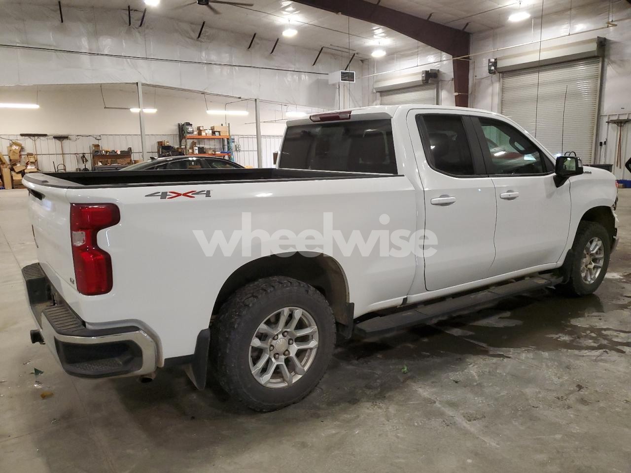 Photo 3 of 2023 CHEVROLET SILVERADO K1500 LT (VIN 1GCRDDED8PZ122125)