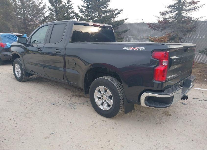 Photo 3 of 2024 Chevrolet Silverado 1500 4WD DOUBLE CAB STANDARD BED LT (VIN 1GCRDDED8RZ172557)