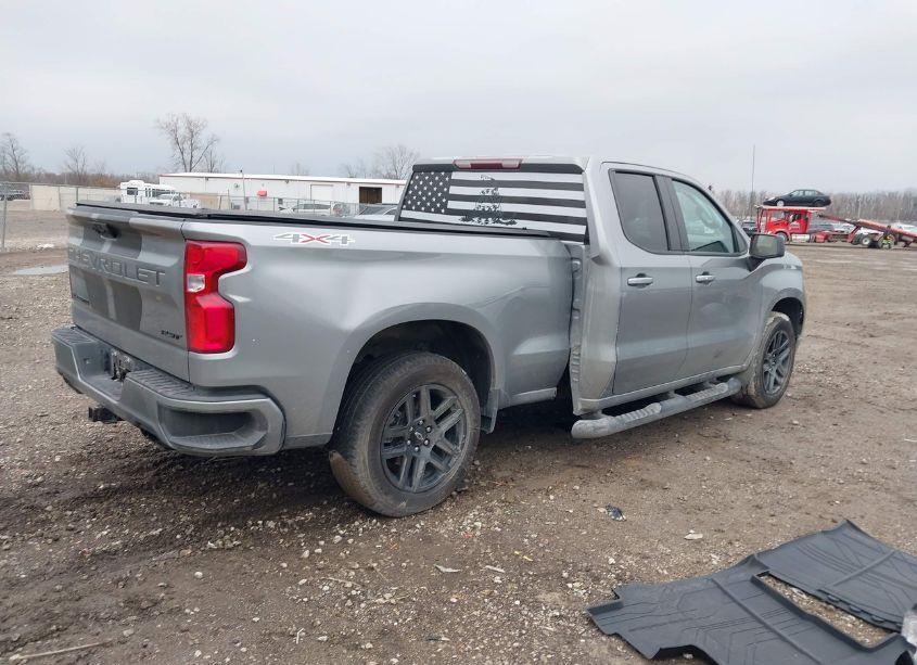 Photo 4 of 2023 Chevrolet Silverado 1500 4WD STANDARD BED RST (VIN 1GCRDEEDXPZ323417)