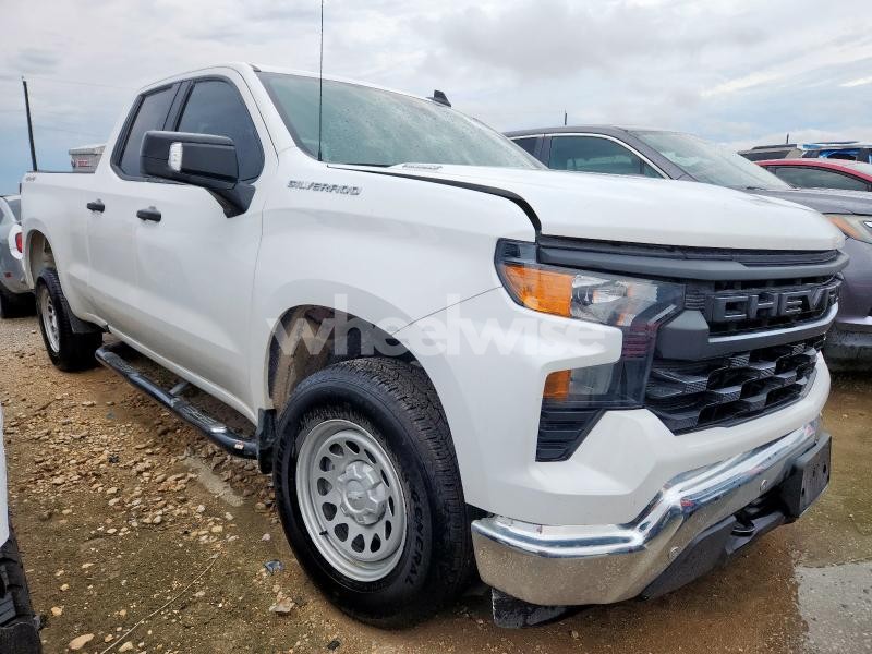 Photo 8 of 2025 CHEVROLET SILVERADO K1500 (VIN 1GCRKAEK0SZ198062)