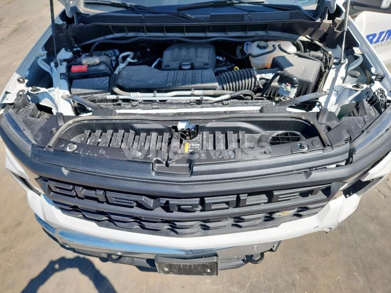 Photo 9 of 2025 CHEVROLET SILVERADO K1500 (VIN 1GCRKAEK0SZ198062)