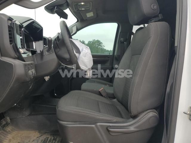 Photo 4 of 2024 CHEVROLET SILVERADO K2500 HEAVY DUTY LT (VIN 1GCRKAEK3SZ273014)