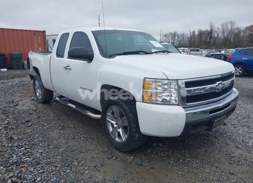 2011 Chevrolet Silverado 1500 WORK TRUCK (VIN 1GCRKPE31BZ444449) main photo