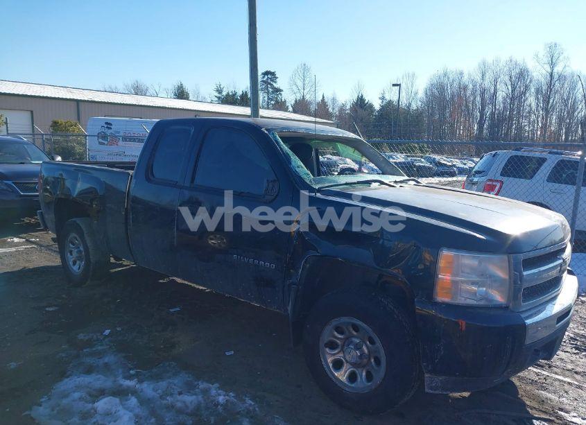 2011 Chevrolet Silverado 1500 WORK TRUCK (VIN 1GCRKPE32BZ146878) main photo