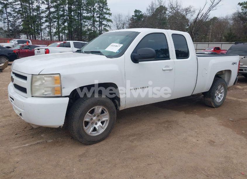 Photo 2 of 2011 Chevrolet Silverado 1500 WORK TRUCK (VIN 1GCRKPE37BZ392695)