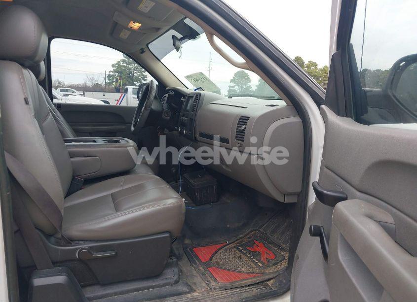 Photo 5 of 2011 Chevrolet Silverado 1500 WORK TRUCK (VIN 1GCRKPE37BZ392695)