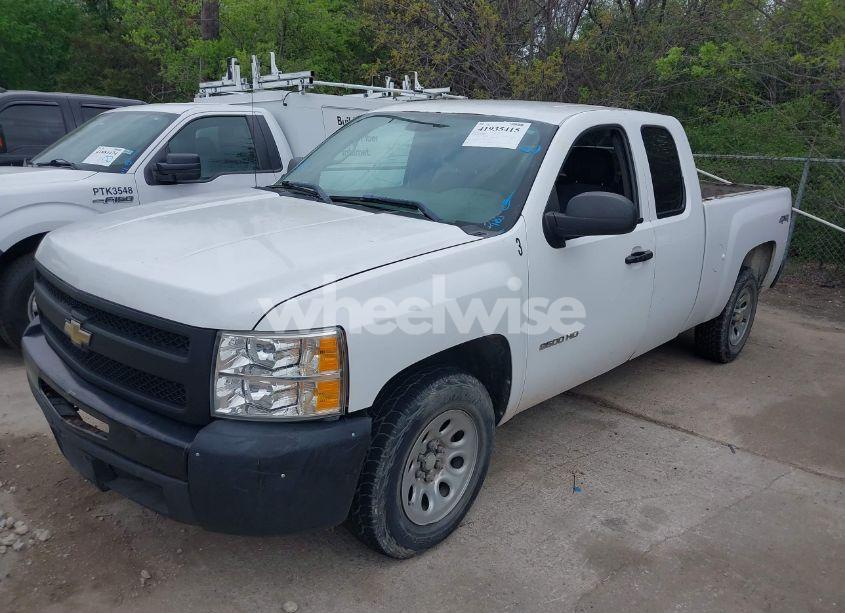 Photo 2 of 2011 Chevrolet Silverado 1500 WORK TRUCK (VIN 1GCRKPE39BZ458020)