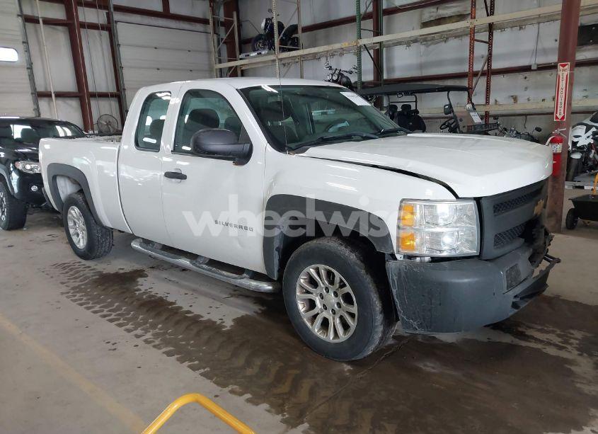 2013 Chevrolet Silverado 1500 WORK TRUCK (VIN 1GCRKPEA2DZ145327) main photo