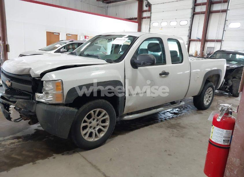 Photo 2 of 2013 Chevrolet Silverado 1500 WORK TRUCK (VIN 1GCRKPEA2DZ145327)
