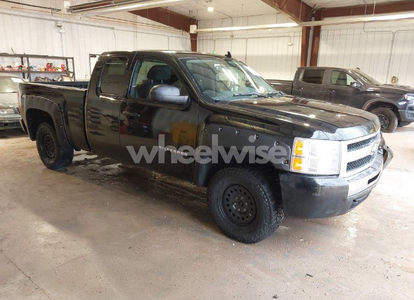 2011 Chevrolet Silverado 1500 LS (VIN 1GCRKREA0BZ341663) main photo
