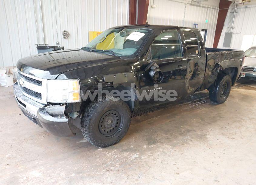 Photo 2 of 2011 Chevrolet Silverado 1500 LS (VIN 1GCRKREA0BZ341663)