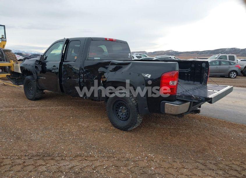 Photo 3 of 2011 Chevrolet Silverado 1500 LS (VIN 1GCRKREA0BZ341663)