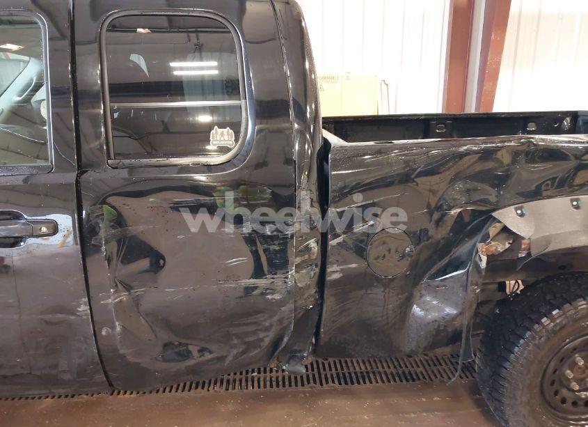 Photo 6 of 2011 Chevrolet Silverado 1500 LS (VIN 1GCRKREA0BZ341663)