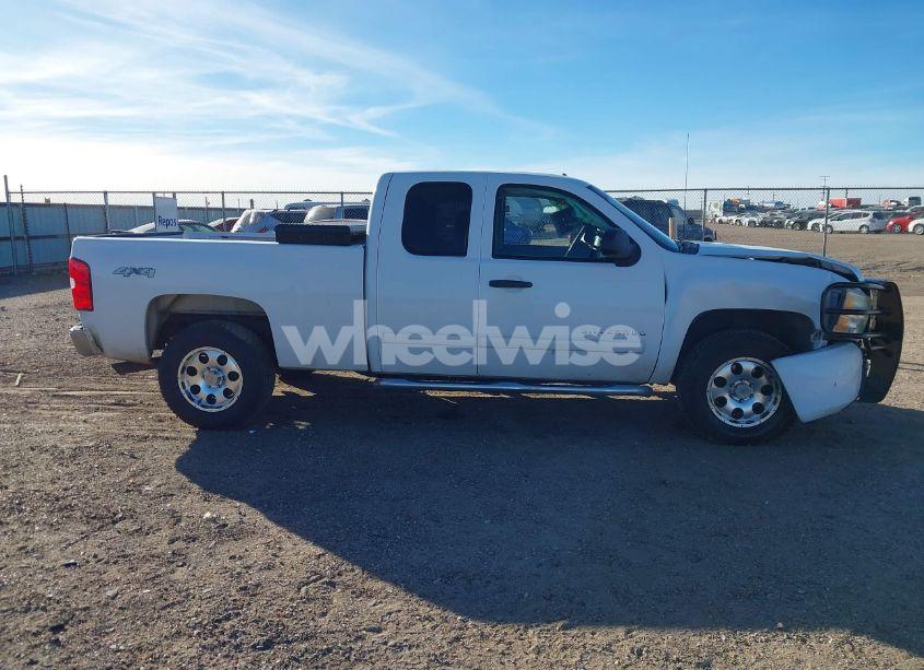 Photo 14 of 2011 Chevrolet Silverado 1500 LS (VIN 1GCRKREA1BZ443862)