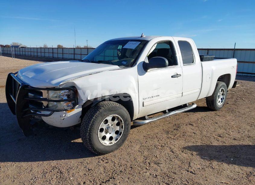 Photo 2 of 2011 Chevrolet Silverado 1500 LS (VIN 1GCRKREA1BZ443862)
