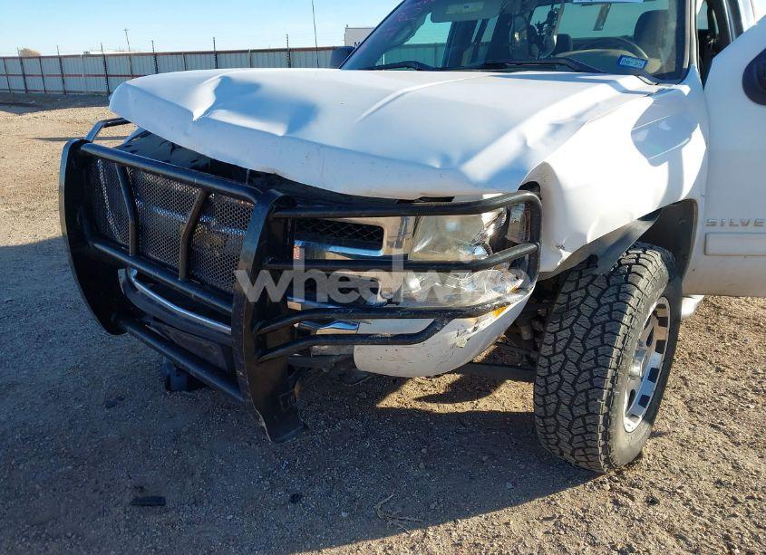 Photo 6 of 2011 Chevrolet Silverado 1500 LS (VIN 1GCRKREA1BZ443862)