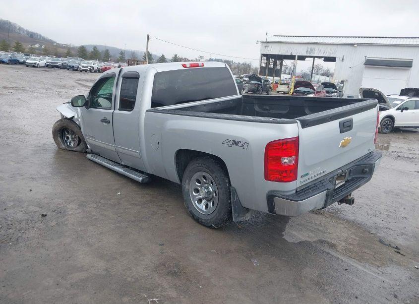 Photo 3 of 2012 Chevrolet Silverado 1500 LS (VIN 1GCRKREA1CZ201851)