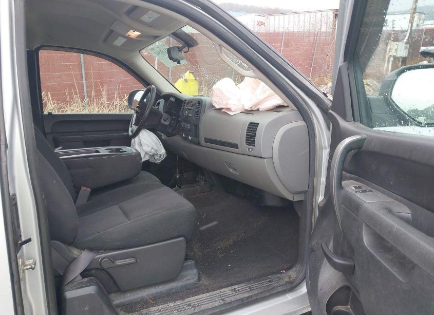 Photo 5 of 2012 Chevrolet Silverado 1500 LS (VIN 1GCRKREA1CZ201851)