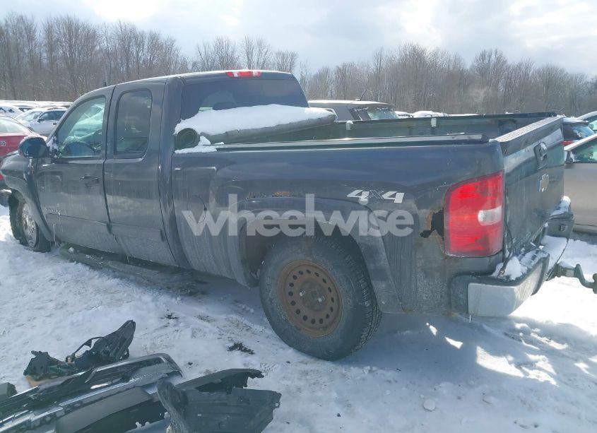 Photo 3 of 2011 Chevrolet Silverado 1500 LS (VIN 1GCRKREA2BZ317834)