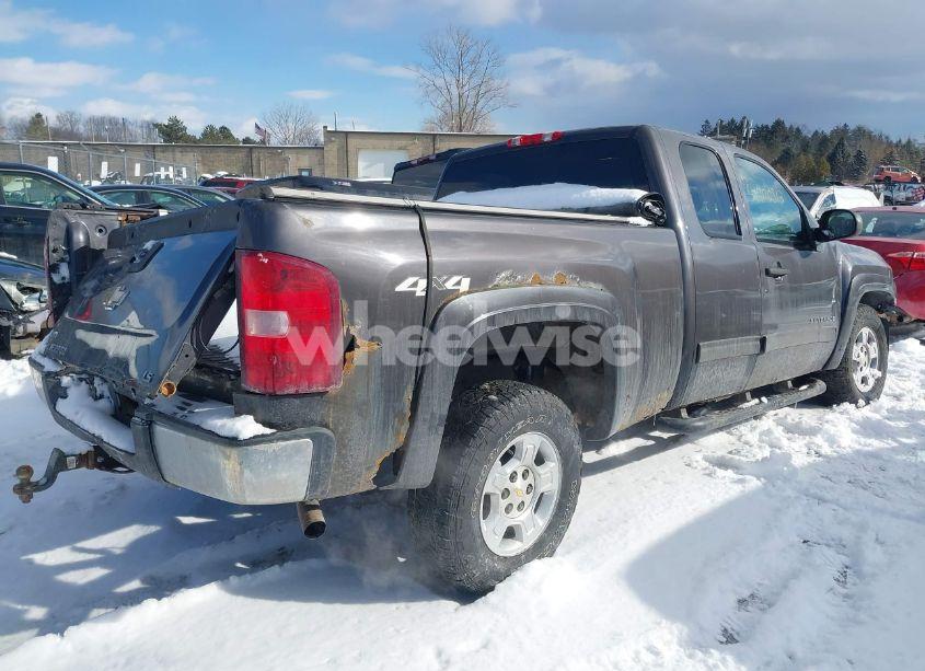 Photo 4 of 2011 Chevrolet Silverado 1500 LS (VIN 1GCRKREA2BZ317834)