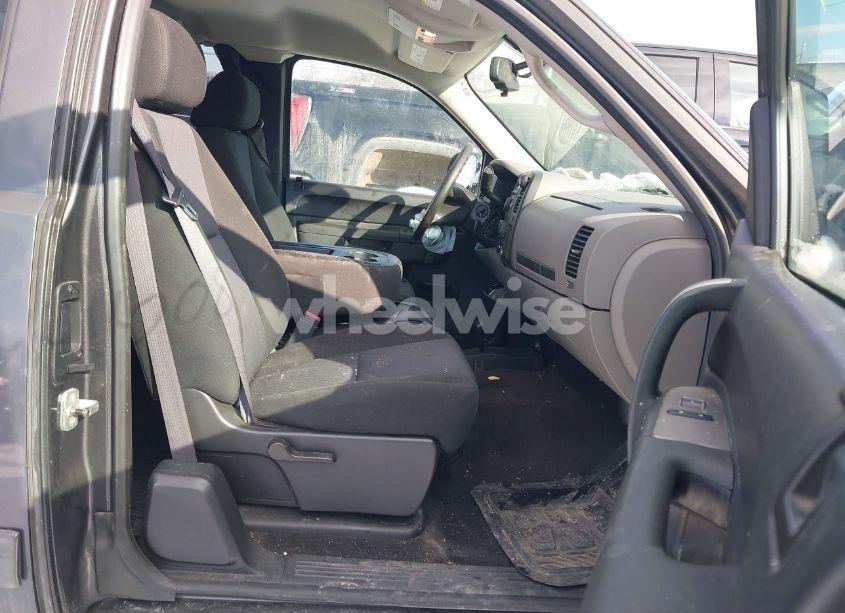 Photo 5 of 2011 Chevrolet Silverado 1500 LS (VIN 1GCRKREA2BZ317834)