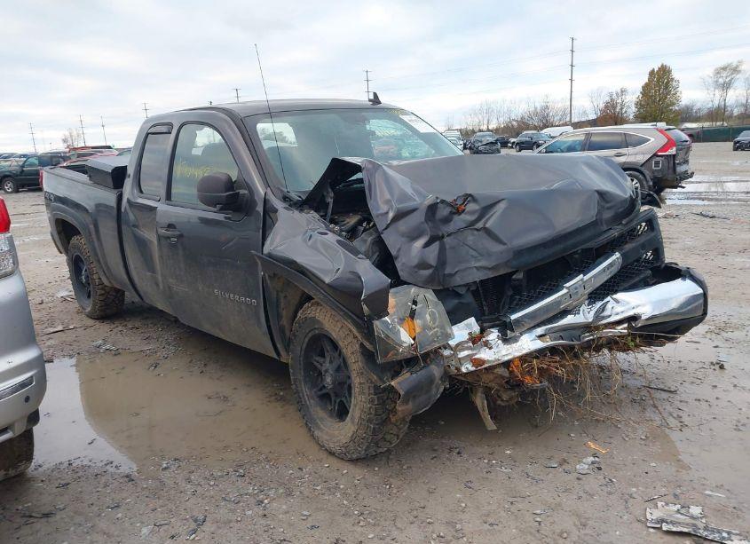 2011 Chevrolet Silverado 1500 LS (VIN 1GCRKREA3BZ211585) main photo