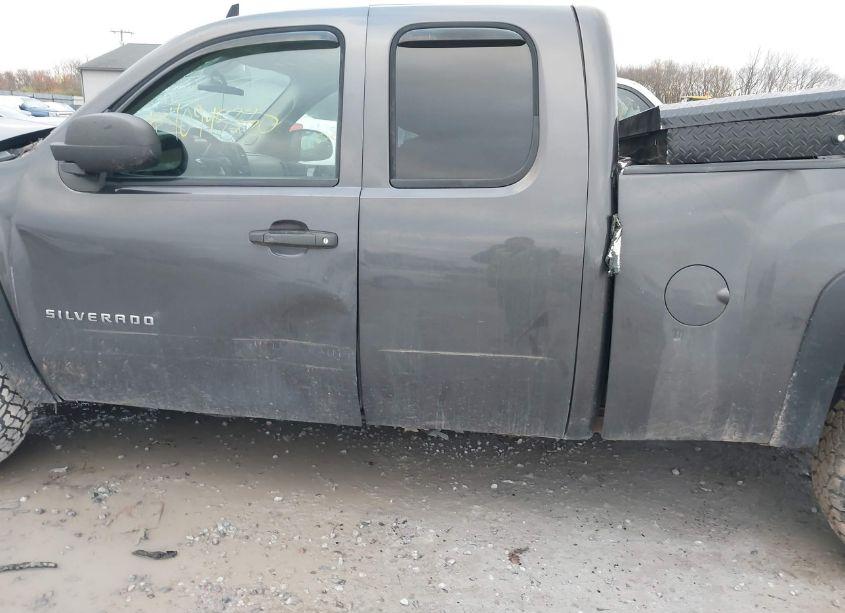 Photo 14 of 2011 Chevrolet Silverado 1500 LS (VIN 1GCRKREA3BZ211585)