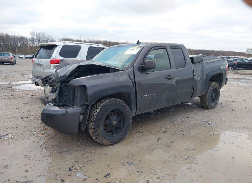 Photo 2 of 2011 Chevrolet Silverado 1500 LS (VIN 1GCRKREA3BZ211585)