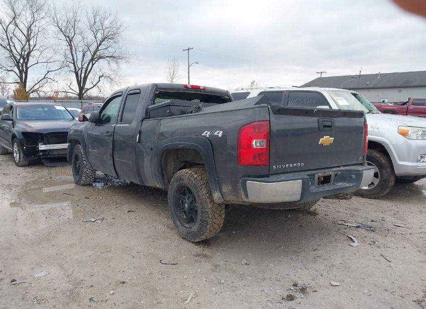 Photo 3 of 2011 Chevrolet Silverado 1500 LS (VIN 1GCRKREA3BZ211585)