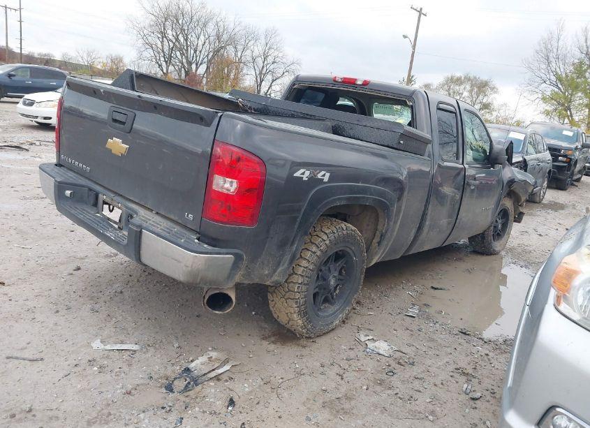 Photo 4 of 2011 Chevrolet Silverado 1500 LS (VIN 1GCRKREA3BZ211585)