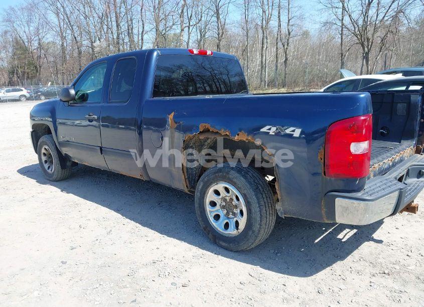 Photo 3 of 2011 Chevrolet Silverado 1500 LS (VIN 1GCRKREA5BZ210499)