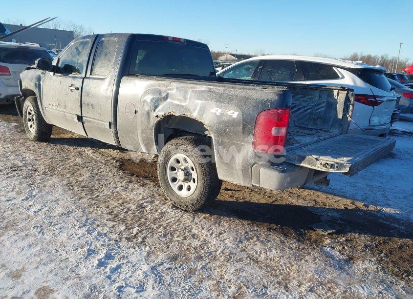 Photo 3 of 2012 Chevrolet Silverado 1500 LS (VIN 1GCRKREA5CZ161807)