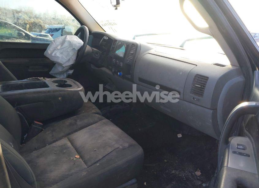 Photo 5 of 2012 Chevrolet Silverado 1500 LS (VIN 1GCRKREA5CZ161807)