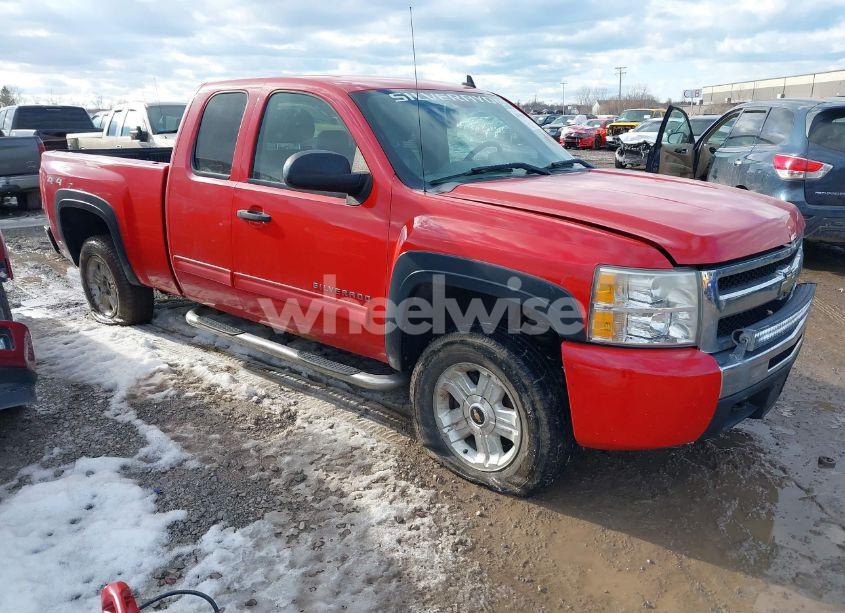 2011 Chevrolet Silverado 1500 LS (VIN 1GCRKREA6BZ201231) main photo