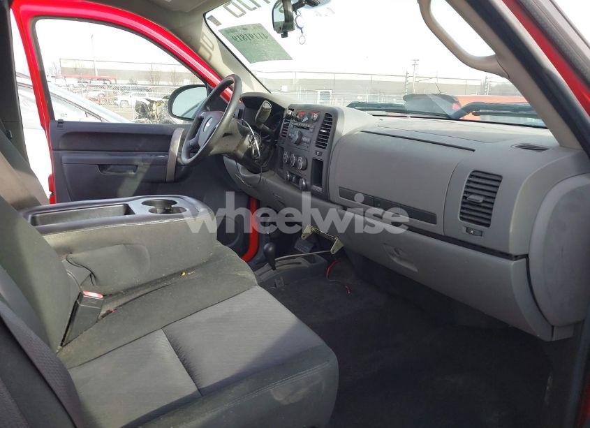 Photo 5 of 2011 Chevrolet Silverado 1500 LS (VIN 1GCRKREA6BZ201231)