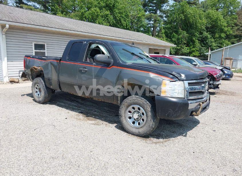 2011 Chevrolet Silverado 1500 LS (VIN 1GCRKREA6BZ342042) main photo