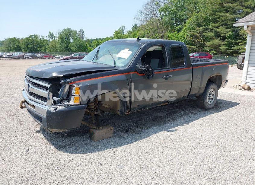 Photo 2 of 2011 Chevrolet Silverado 1500 LS (VIN 1GCRKREA6BZ342042)