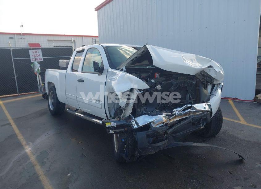 2011 Chevrolet Silverado 1500 LS (VIN 1GCRKREA6BZ464366) main photo