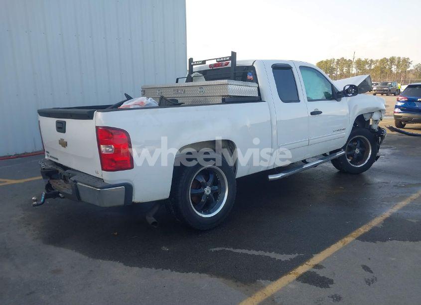 Photo 4 of 2011 Chevrolet Silverado 1500 LS (VIN 1GCRKREA6BZ464366)