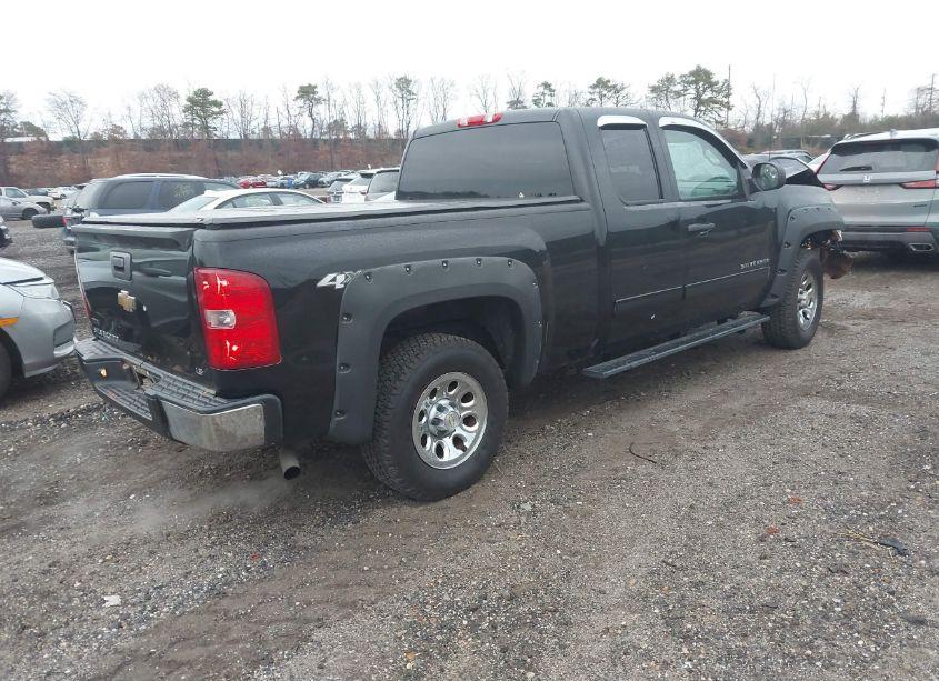 Photo 4 of 2011 Chevrolet Silverado 1500 LS (VIN 1GCRKREA8BZ154686)
