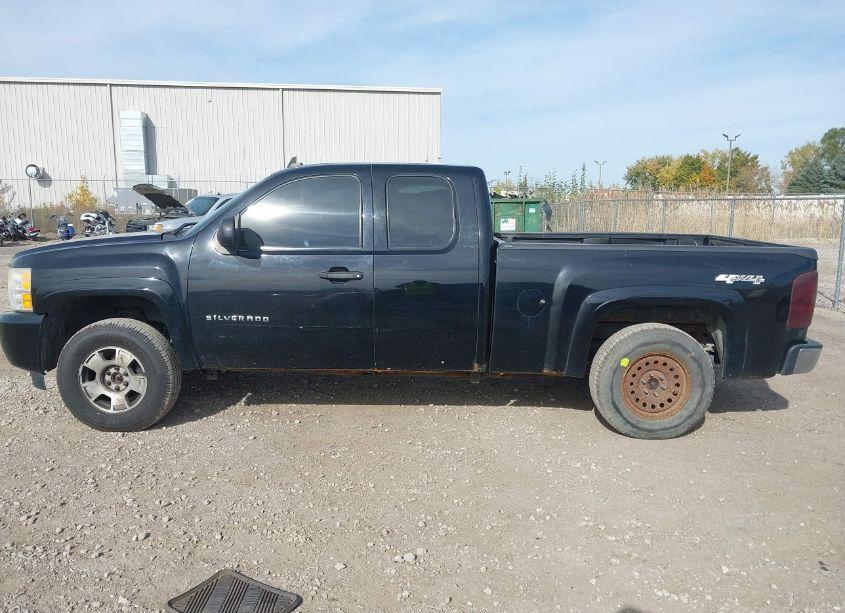 Photo 14 of 2011 Chevrolet Silverado 1500 LS (VIN 1GCRKREA8BZ167552)