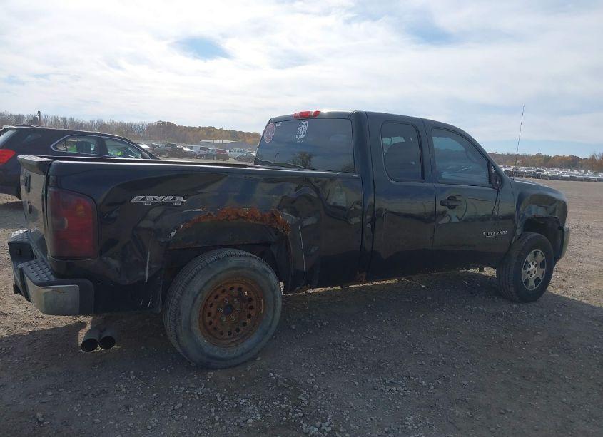 Photo 4 of 2011 Chevrolet Silverado 1500 LS (VIN 1GCRKREA8BZ167552)